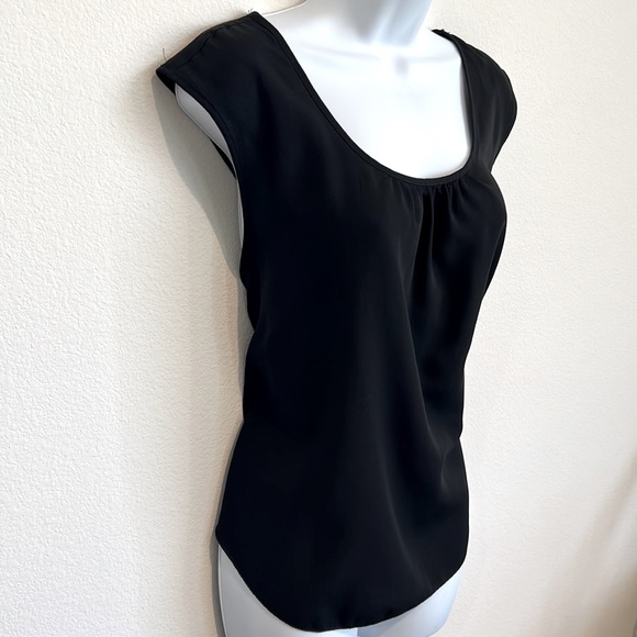 3/$15 Criss Cross Back blouse - Picture 3 of 7